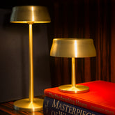 Sister Light Wi-Fi mini lámpara de sobremesa - Oro | Zafferano Italia