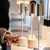 Carolina lámpara de sobremesa - Bianco lucido | Zafferano Italia