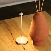 Pina lampada da tavolo - Sabbia | Zafferano Italia